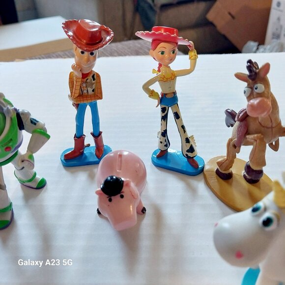 Toy Story Figurine Set Featuring Woody Buzz Lightyear Jessie Bullseye Hamm & But - Picture 4 of 6